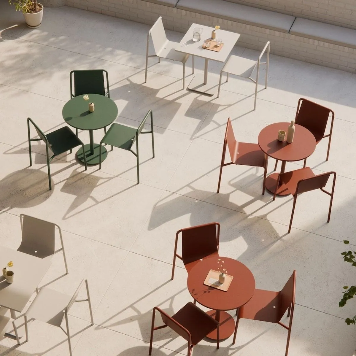 Chaises, fauteuils & tables